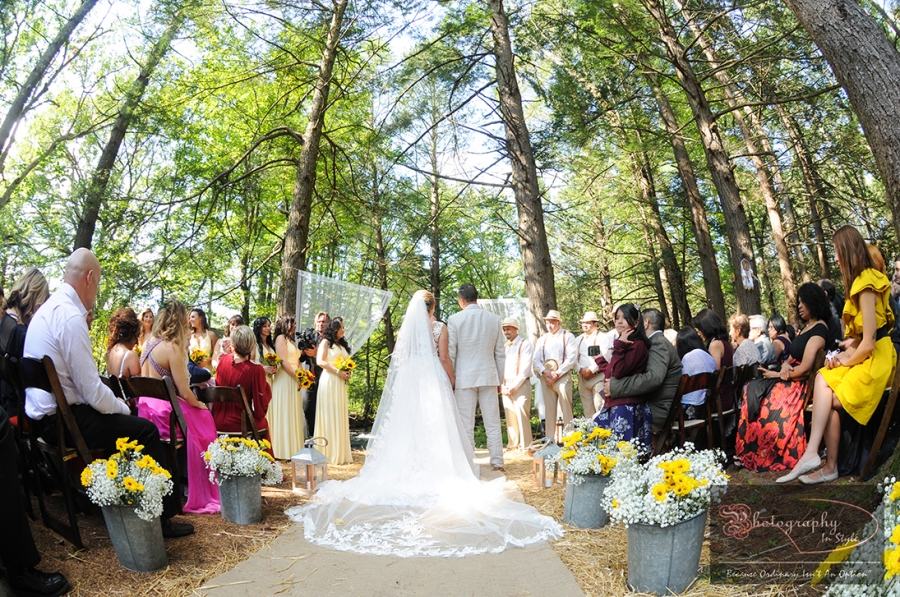 outside-weddings-magnolia-streamside-resort